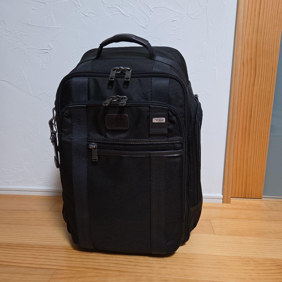 ブラックキャリーリュック