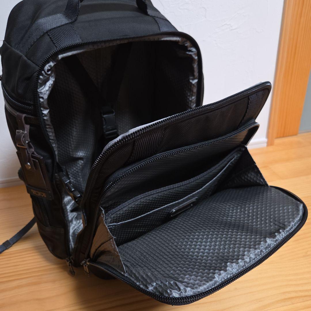 ブラックキャリーリュック