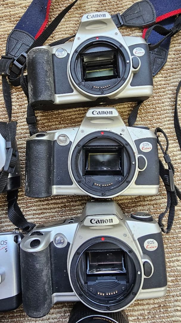 フィルム一眼カメラ　EOSジャンク品セット　おまけレンズあり