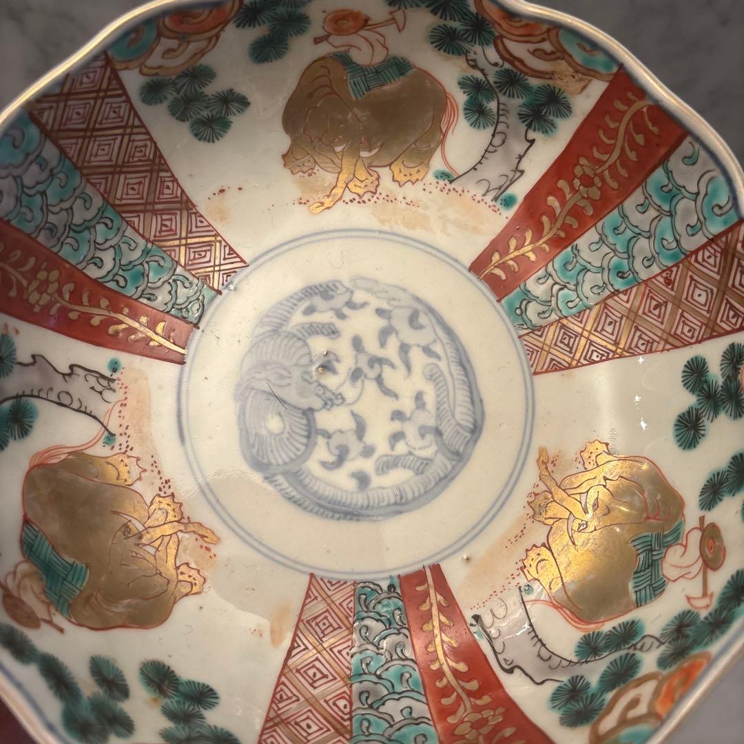 アンティーク江戸後期　希少なゾウが可愛らしく、豪華絢爛な古伊万里ボウル