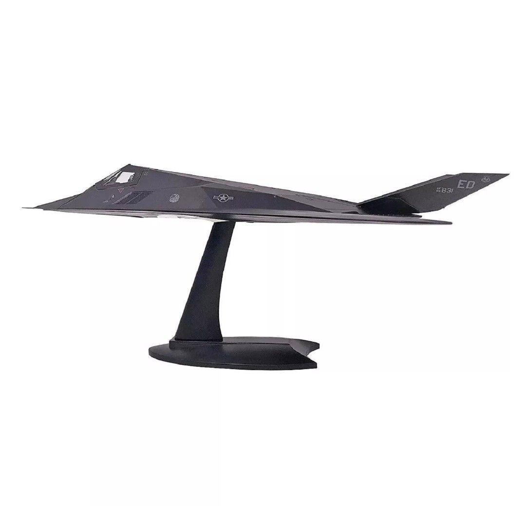 1/72 アメリカ空軍 F-117ナイトホーク（ダイキャスト）