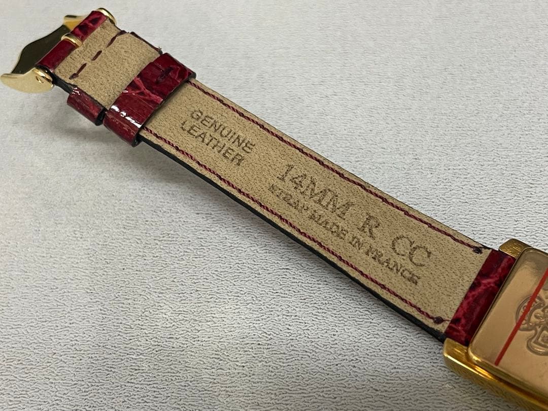 GUCCI グッチ　腕時計　時計　レザー　2600L