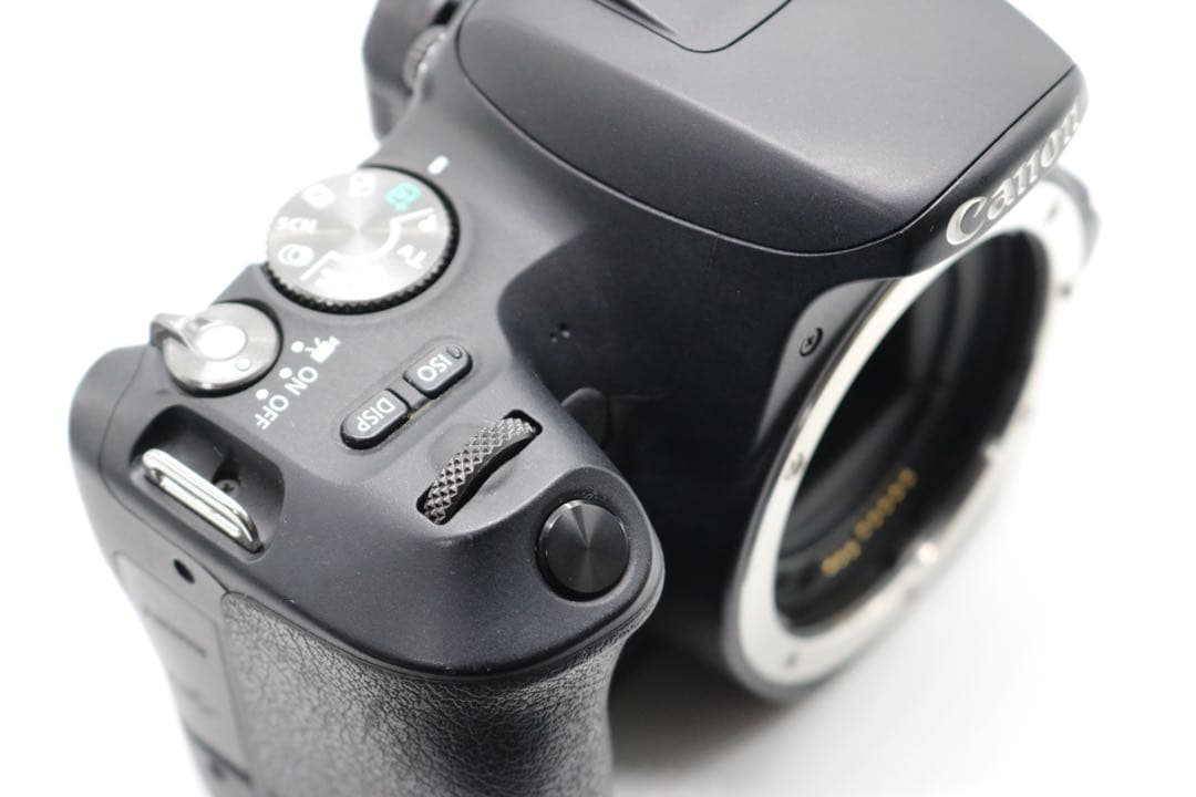 美品ですが少し訳アリ 【Canon EOS Kiss X9 ダブルレンズセット】