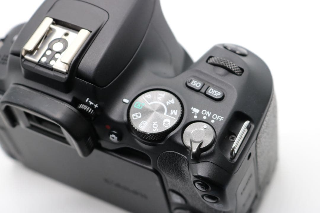 美品ですが少し訳アリ 【Canon EOS Kiss X9 ダブルレンズセット】