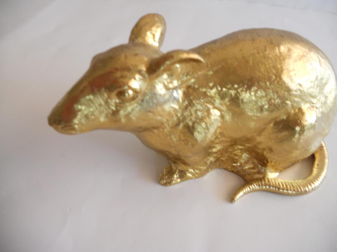 友沢正彦 作　金 の ねずみ です。