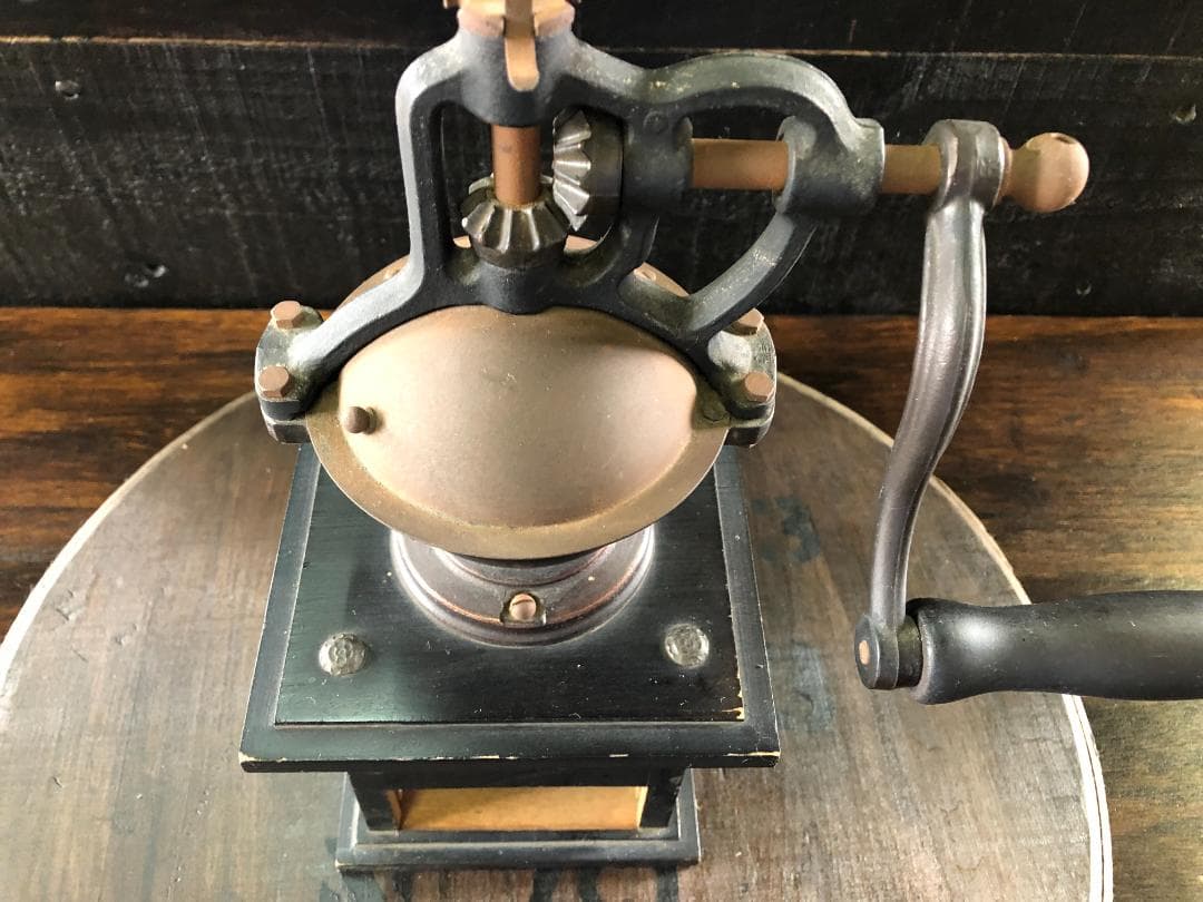 レトロ 手挽きコーヒーミル イタリア BG製