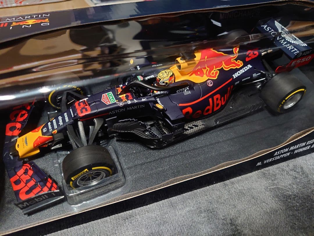 ミニチャンプス 1/18 RB15 オーストリアGP 優勝 M.フェルスタッペン