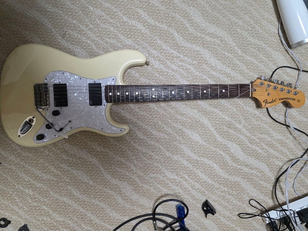 Fender Japan ストラトキャスター EMG81 カーク・ハメット仕様