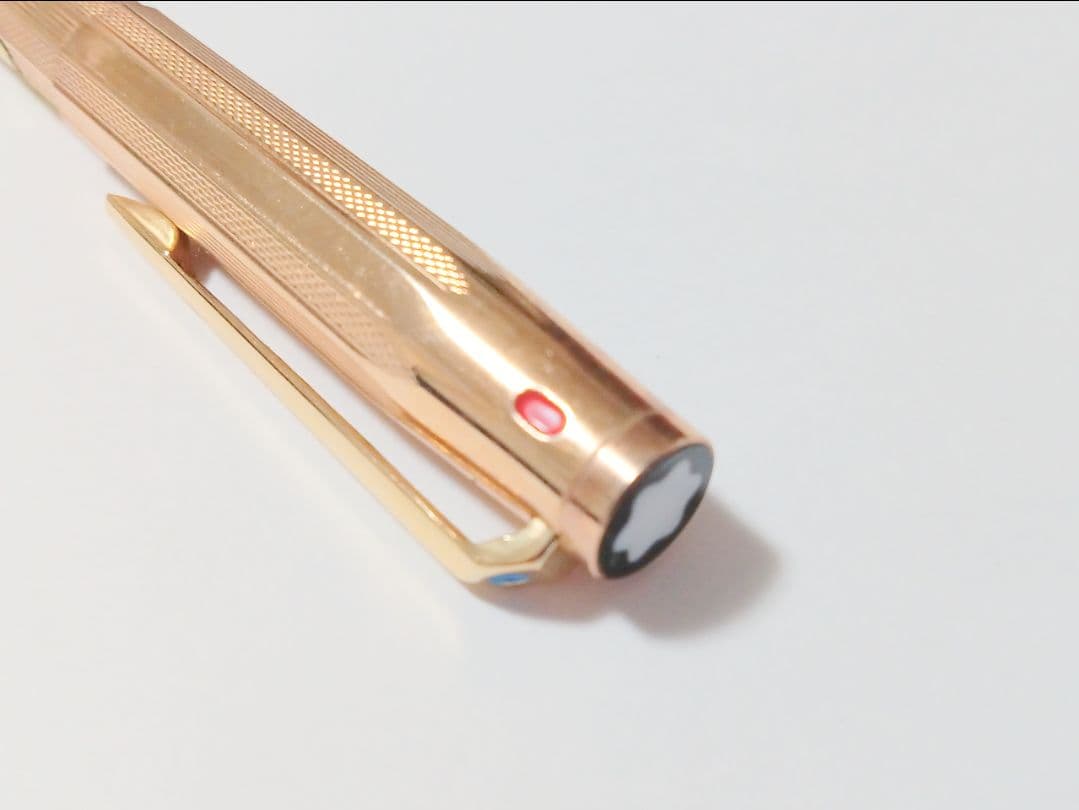 MONT BLANC 4色ボールペン ノック式 ゴールド本体