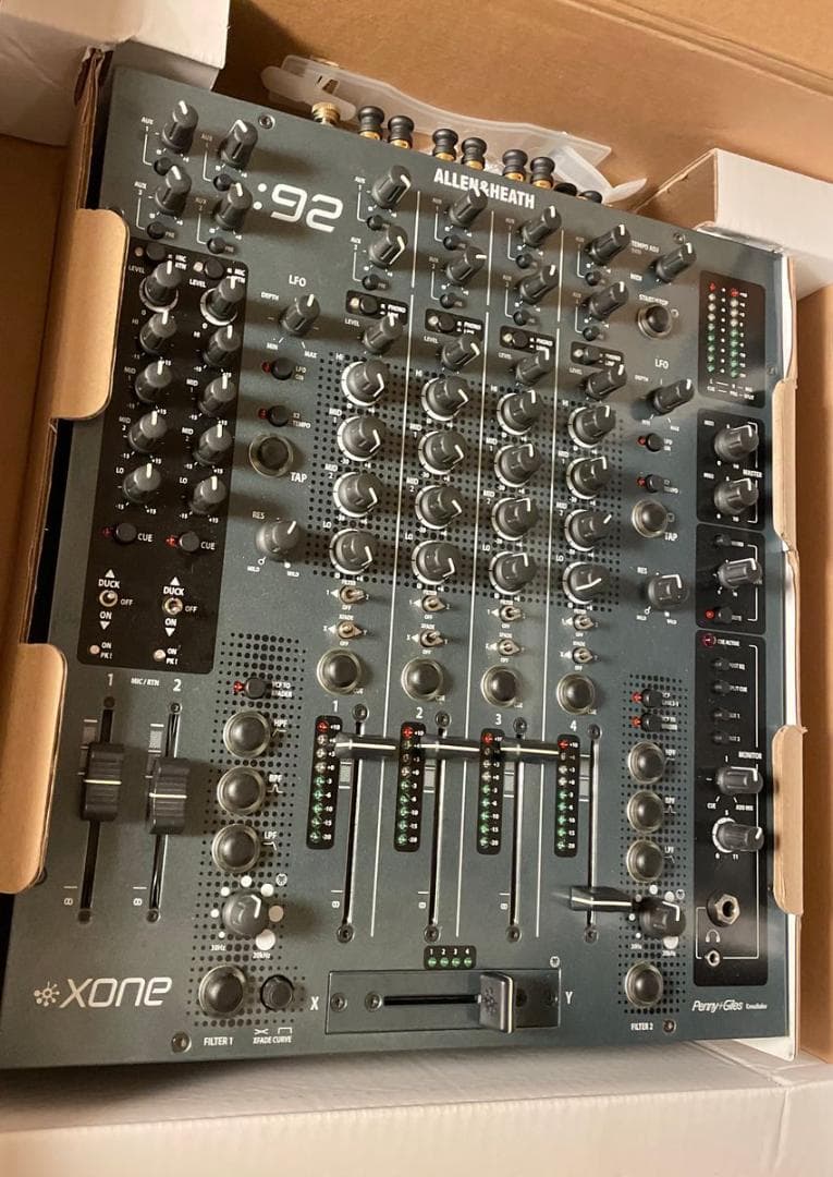 ALLEN&HEATH XONE:92 ミキサー アレンアンドヒース ゾーン