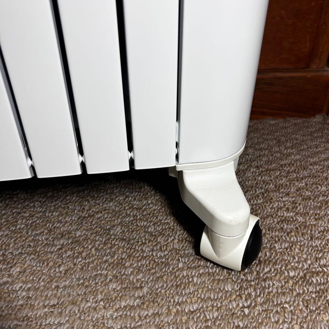 【美品】デロンギ ユニカルド オイルヒーター RHJ65L0915 ゼロ風暖房