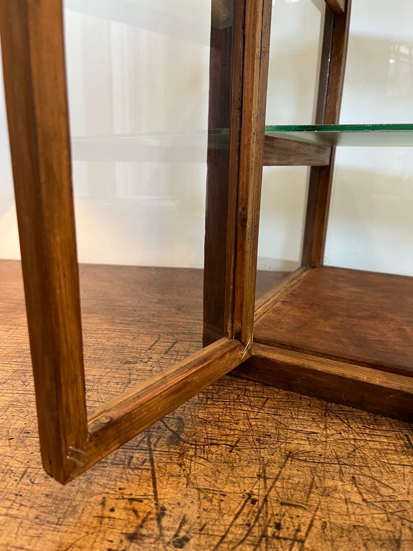 ガラスケース 3段 匂い有り ビンテージ アンティーク 昭和レトロ ショーケース