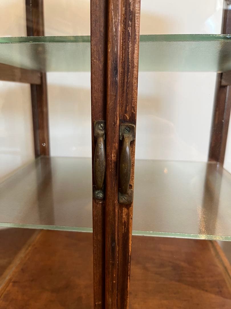 ガラスケース 3段 匂い有り ビンテージ アンティーク 昭和レトロ ショーケース