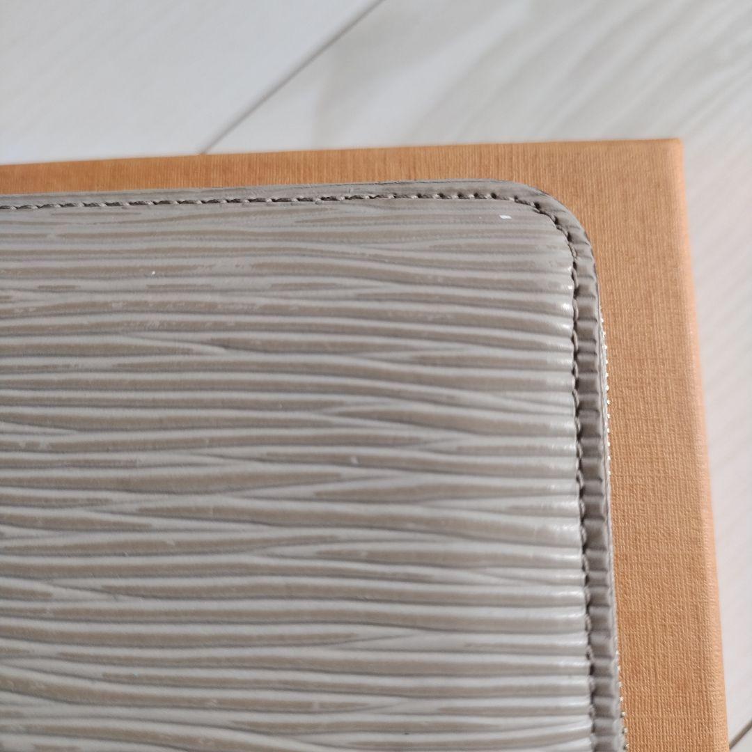 【美品】LOUIS VUITTON ジッピー パース エピ ミニ財布