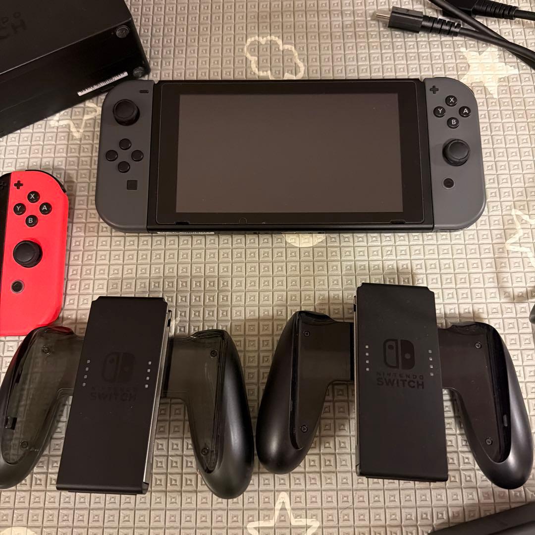 Nintendo Switch 本体 + Joy-Conセット