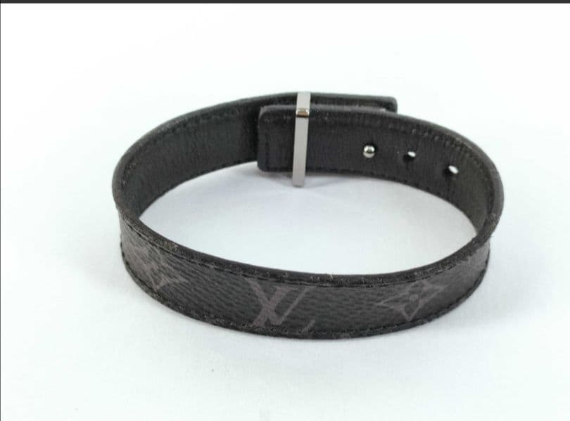 Louis Vuitton ブラックレザーバングル