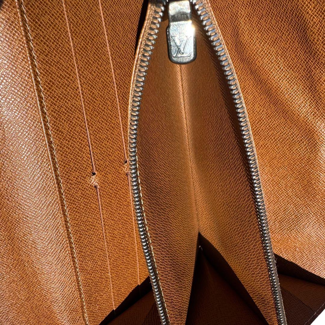 LOUIS VUITTON ルイヴィトン エピ ポルトモネクレディ M6359I