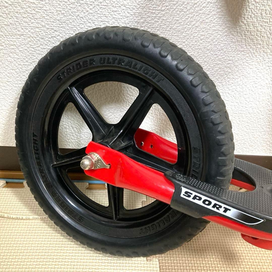 【STRIDER ストライダー】スポーツモデル 12インチ12型 赤 レッド