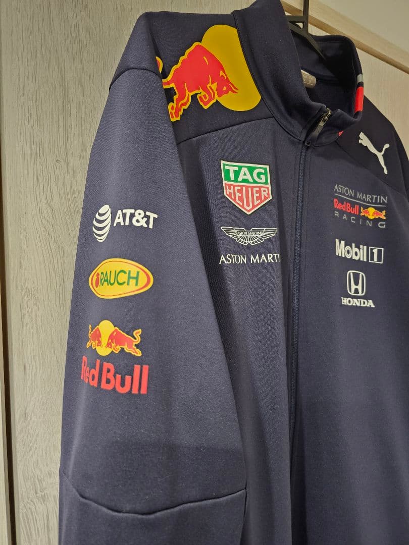 Puma Red Bull Racing ソフトシェルジャケット