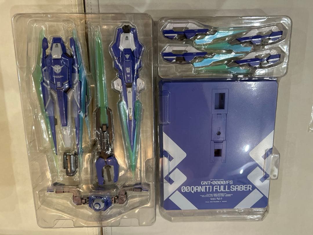 お*い様 L BUILD メタルビルド　ダブルオークアンタフルセイバー