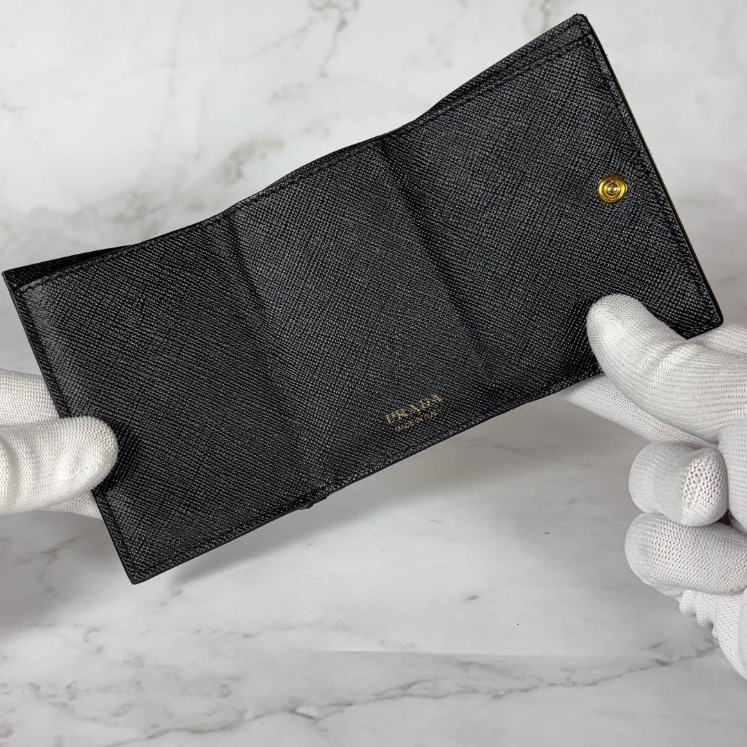 PRADA プラダ 3つ折り財布 コンパクト ブラック