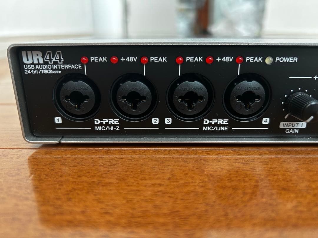 Steinbergスタインバーグ UR44 オーディオインターフェース