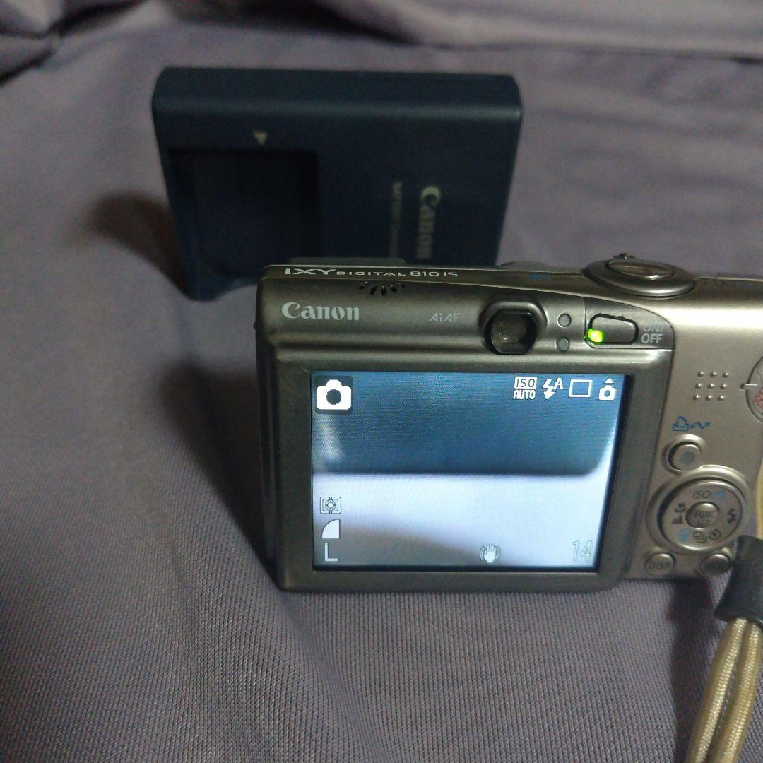 Canon IXY Digital 810 IS 本体と付属品