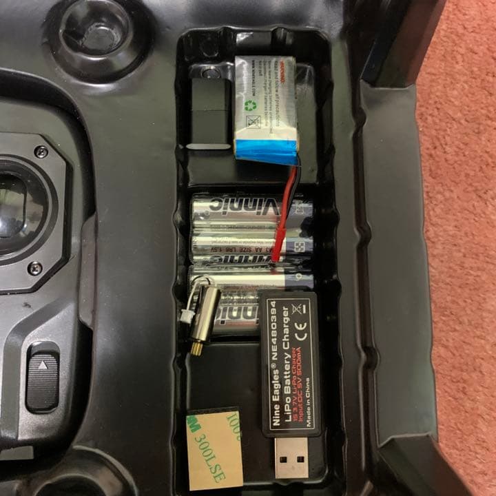 ドローン　nine eagles