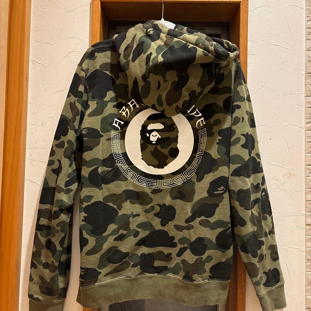 お値下げ中⭐︎アベイシングエイプ　パーカー　Green サイズS