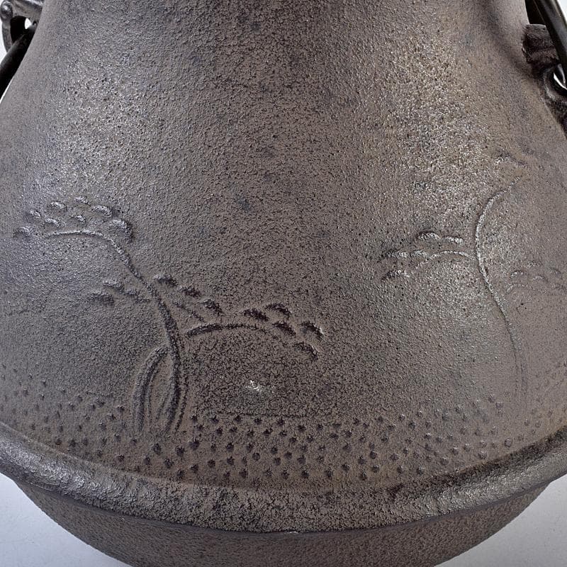 煎茶道具　釜師　菊地政光作　浜松文　鶴首釜　共箱　C　R8884B