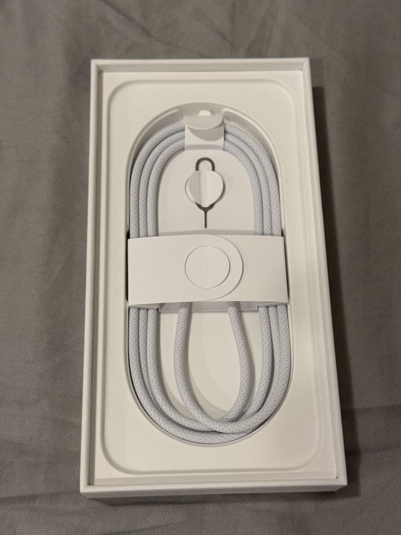 iPhone16e 128GB 1年保証　SIMフリー　ブラック