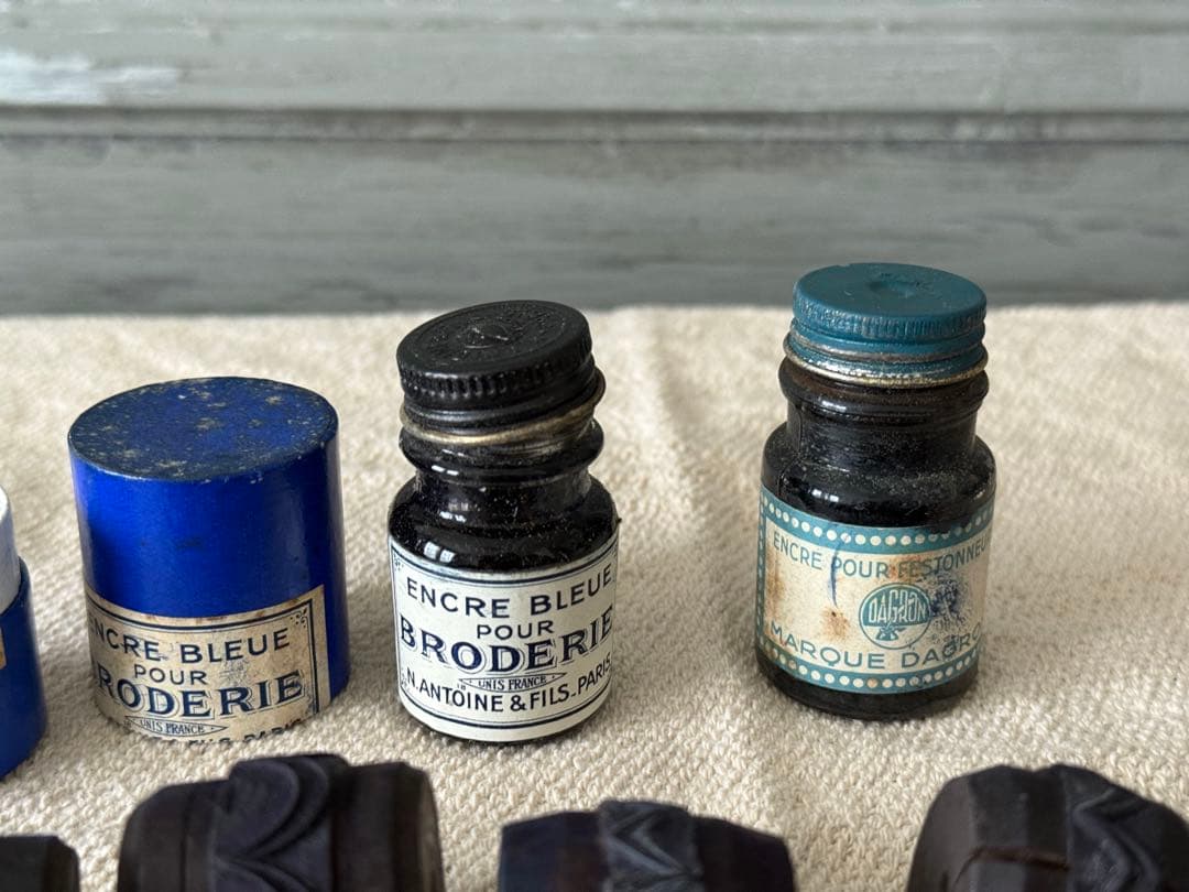 フランスアンティーク　木製スタンプ 15個セット インク瓶付き