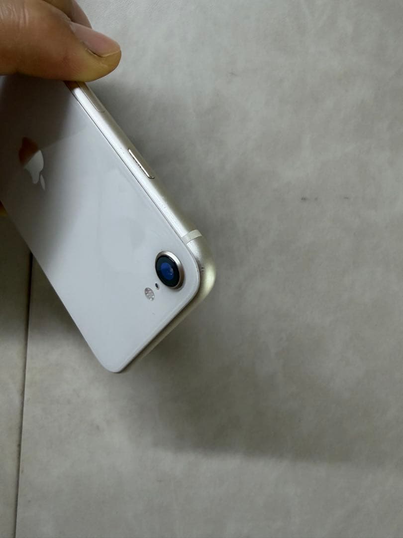 Apple Care 有　iPhone SE3 SIMフリー　バッテリー100%