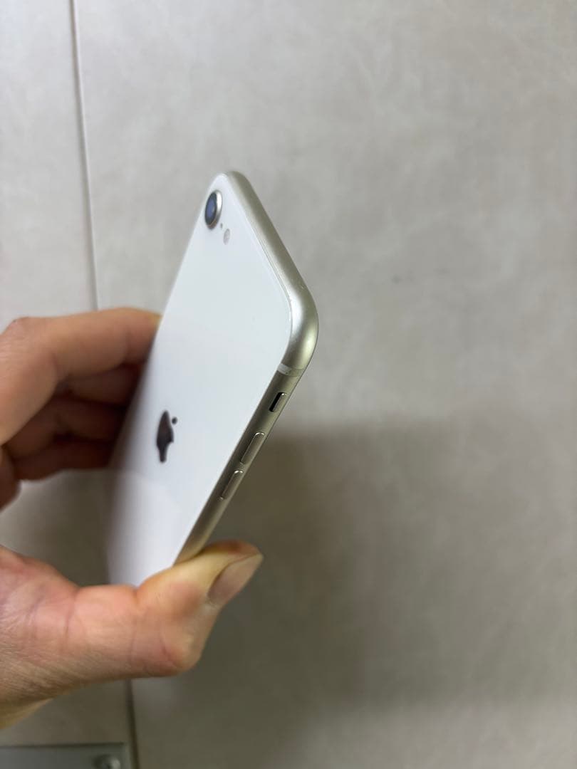 Apple Care 有　iPhone SE3 SIMフリー　バッテリー100%