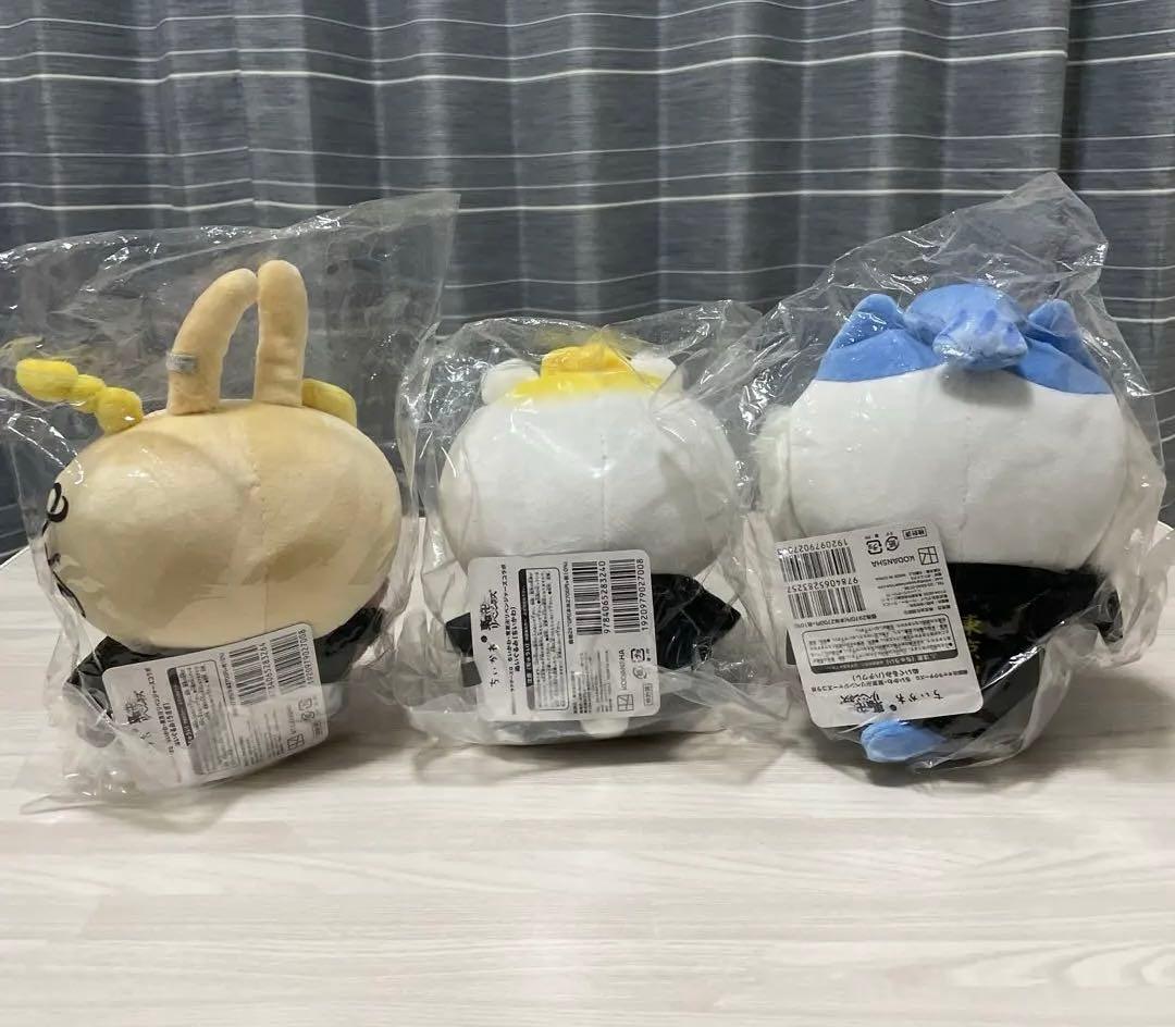 ちいかわ　東京リベンジャーズ　ぬいぐるみ3点 ノベルティポストカード1枚付き