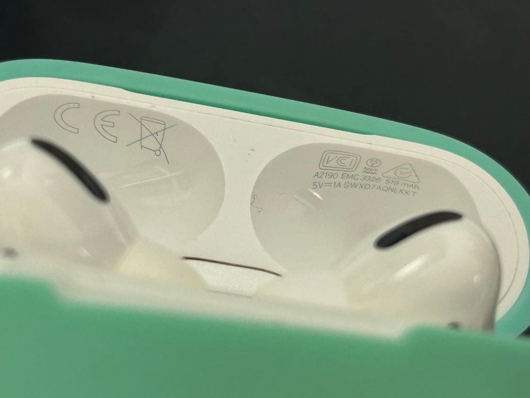 AirPods ホワイト 充電ケース付き