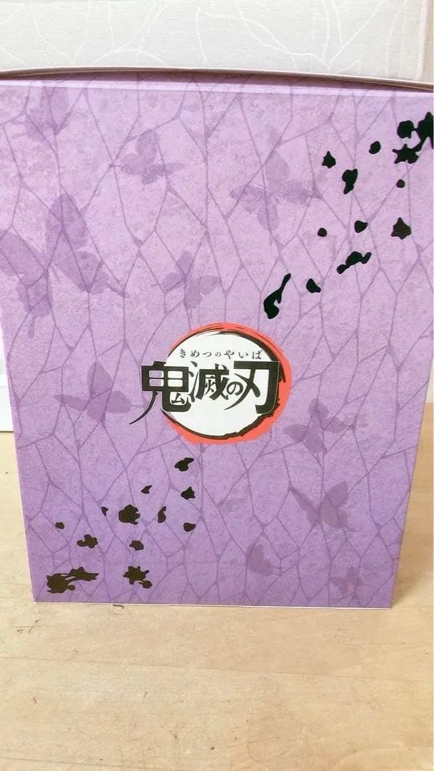 鬼滅の刃胡蝶しのぶ 1/8スケールフィギュア 缶バ特典付き