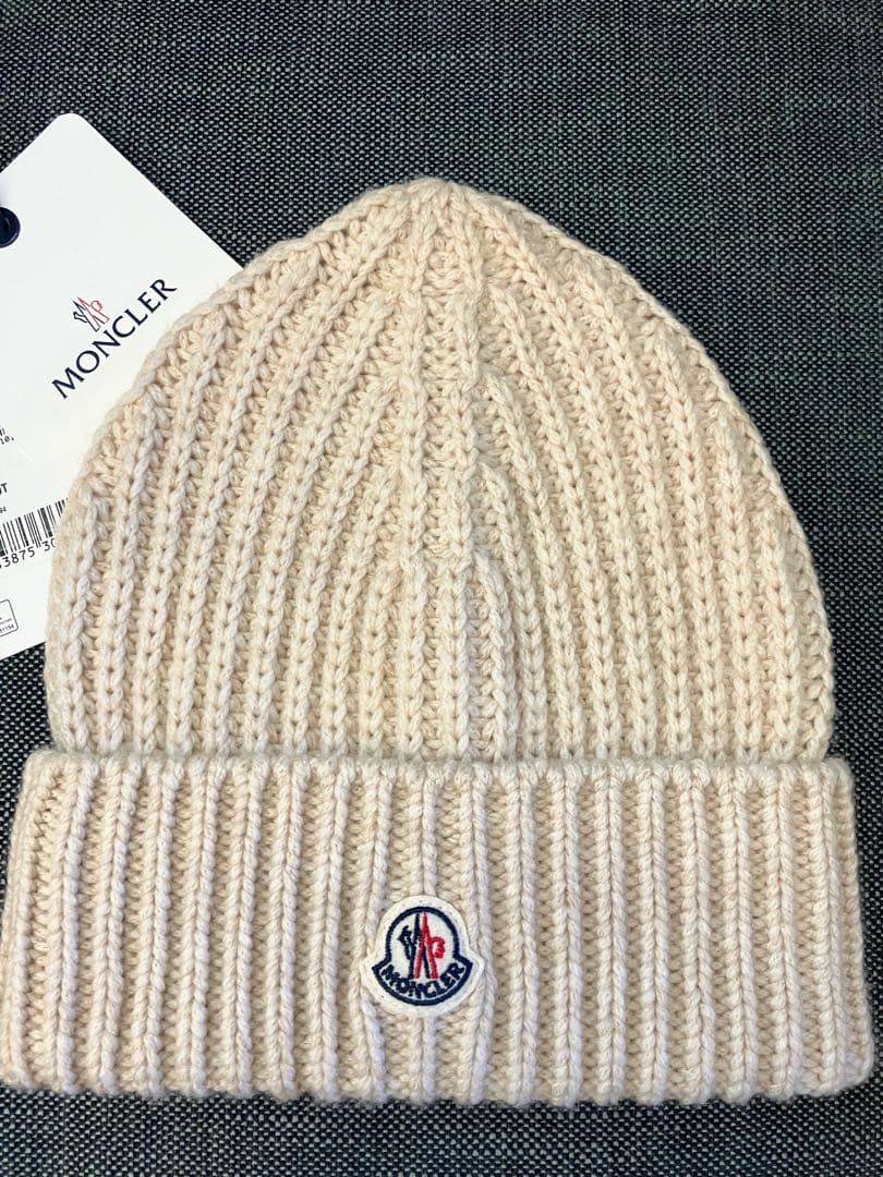 【新品同様　モンクレールコード認証済】モンクレール　カシミヤ混ビーニー　ニット帽