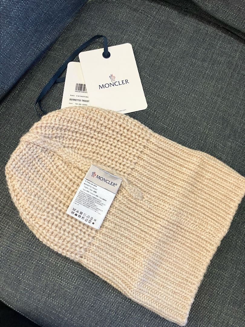 【新品同様　モンクレールコード認証済】モンクレール　カシミヤ混ビーニー　ニット帽