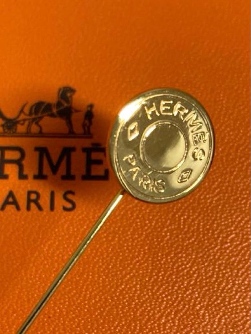 美品　HERMES エルメス　セリエ　ピンブローチ　ピンバッチ　ゴールド　箱付き