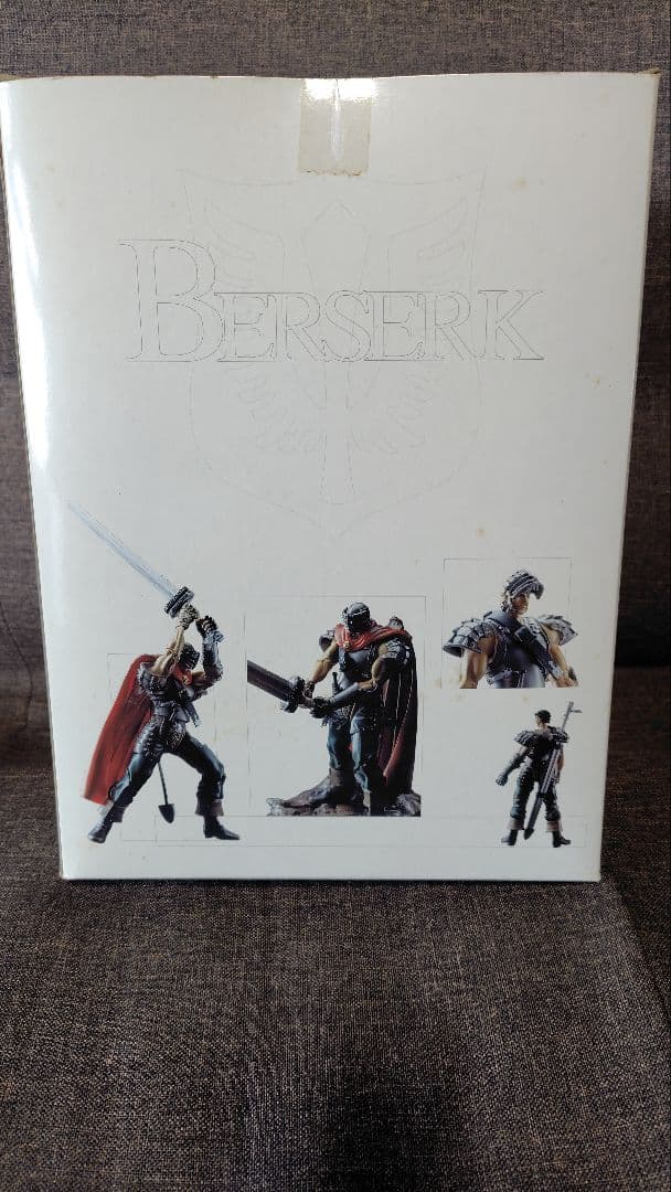 ベルセルク　ガッツ(鷹の団)　フィギュア　赤マント 血しぶき限定
