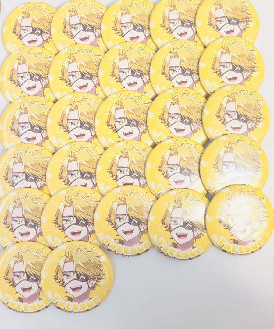 カラフルピーチたっつんさん新ビジュ缶バッジ27個