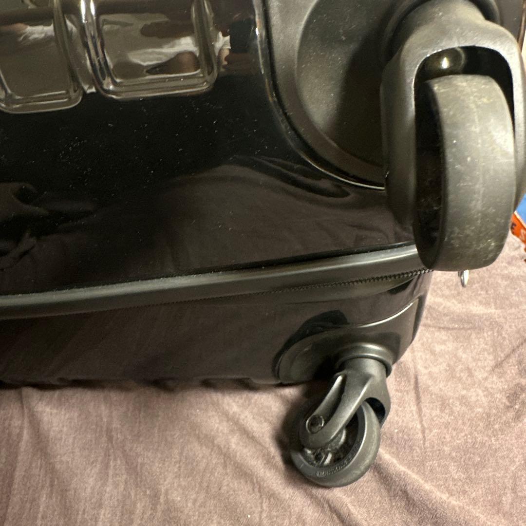 LeSportsac ハードシェルキャリーケース E237 ブラック