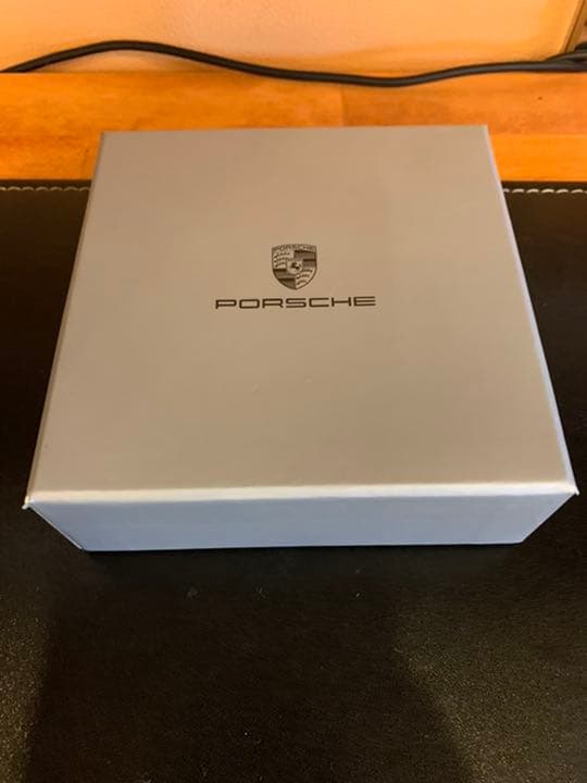 ポルシェ　グリルバッジ1973個限定