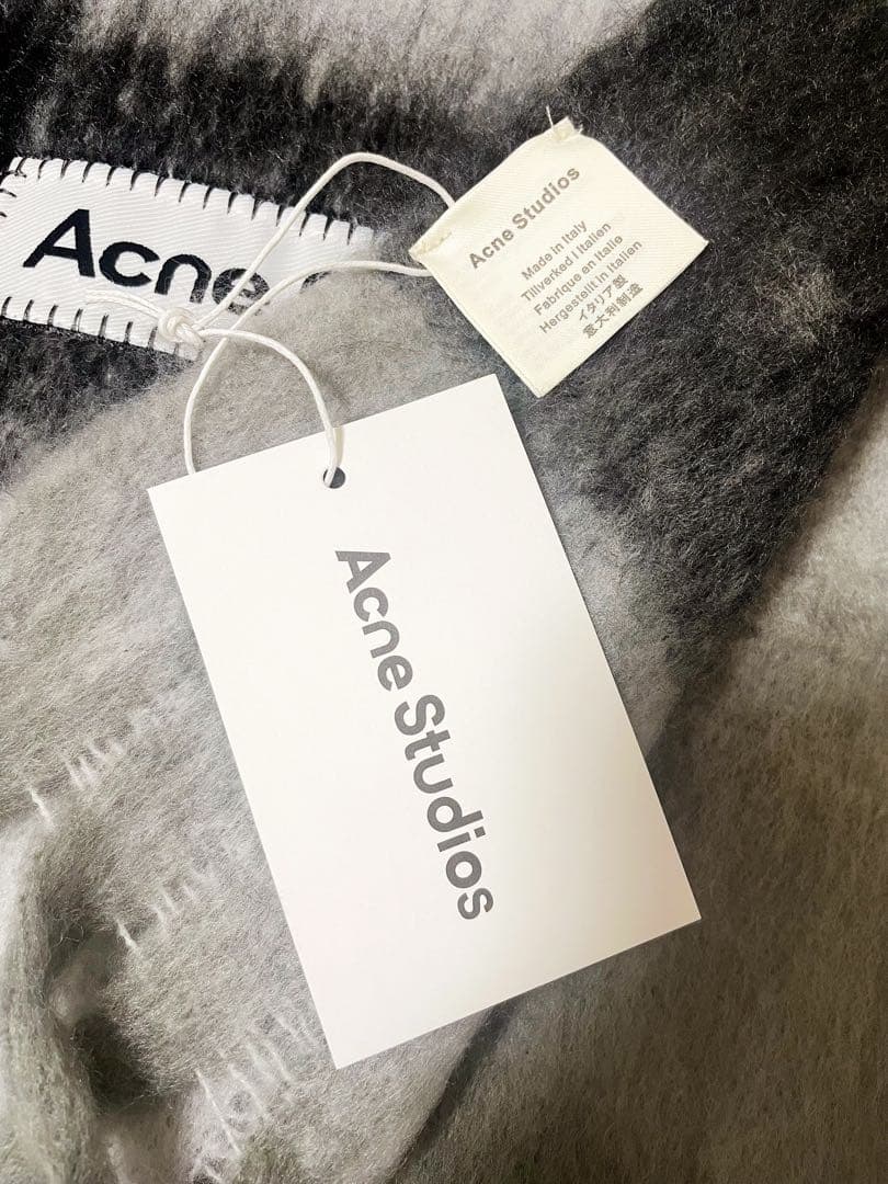 【新品未使用】Acne Studios　マフラー
