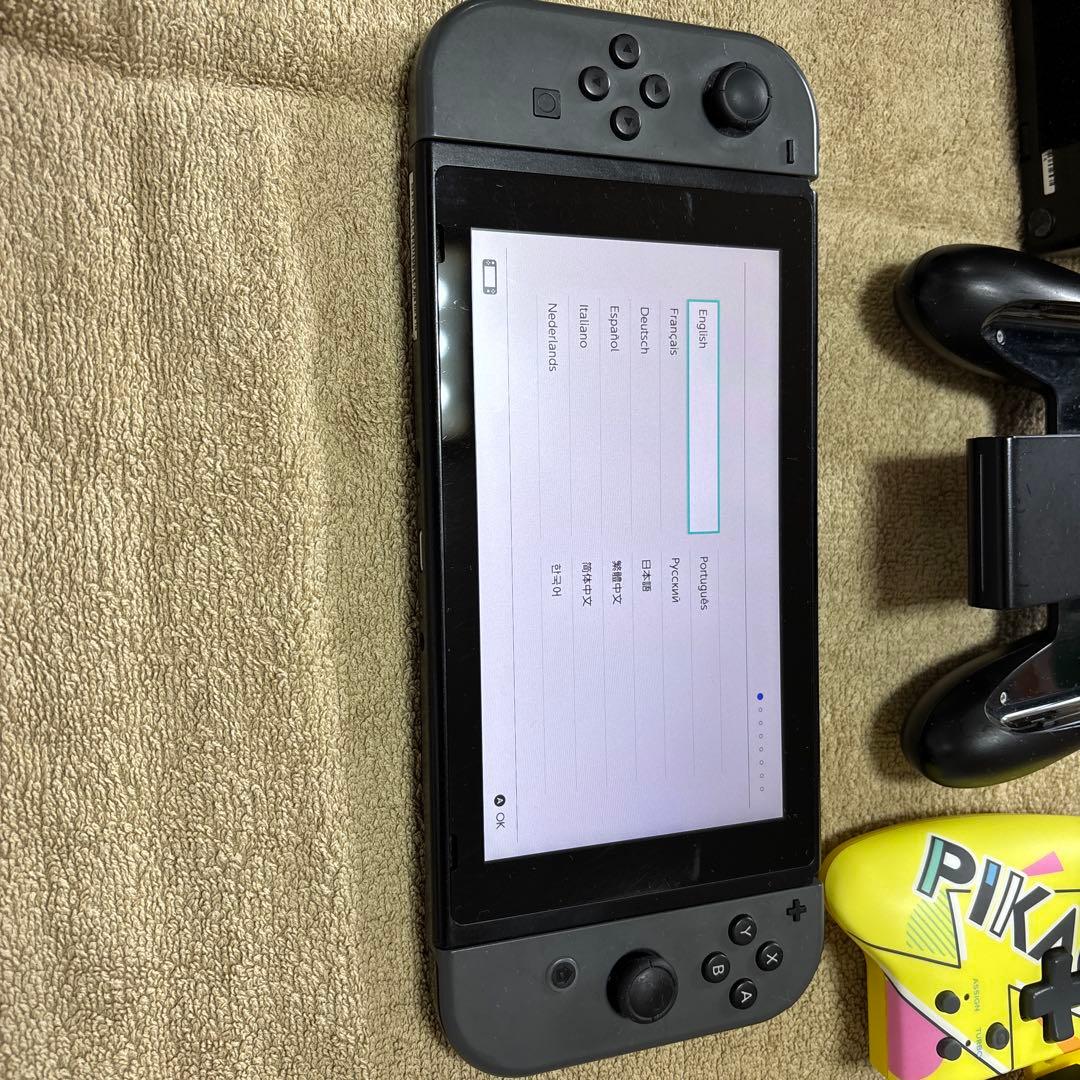 Nintendo Switch 本体 ブラック ピカチュウコントローラー