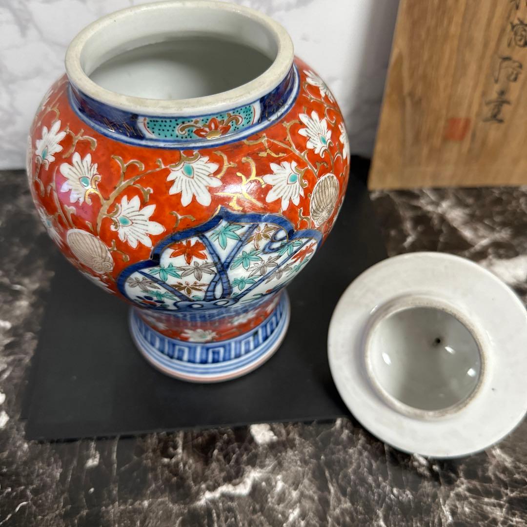 伊万里、染錦、松、竹、梅、窓絵、沈香壺。