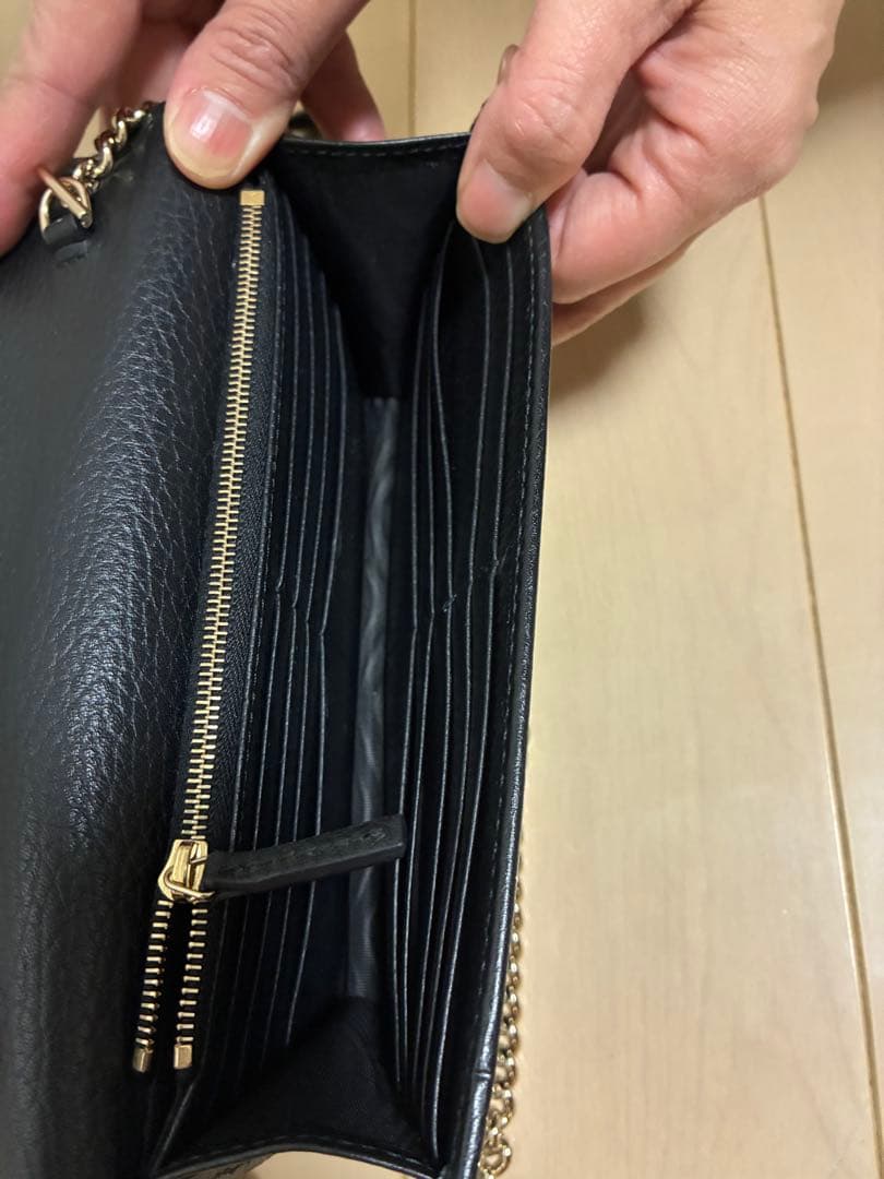 GUCCI ブラックレザー ショルダーバッグ　グッチ チェーンウォレット　財布