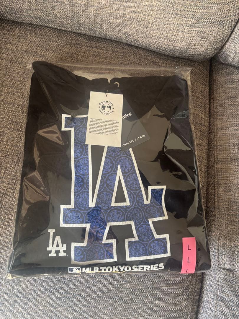 FMLB東京シリーズ 開幕戦　フーディー パーカー ドジャース ブラック