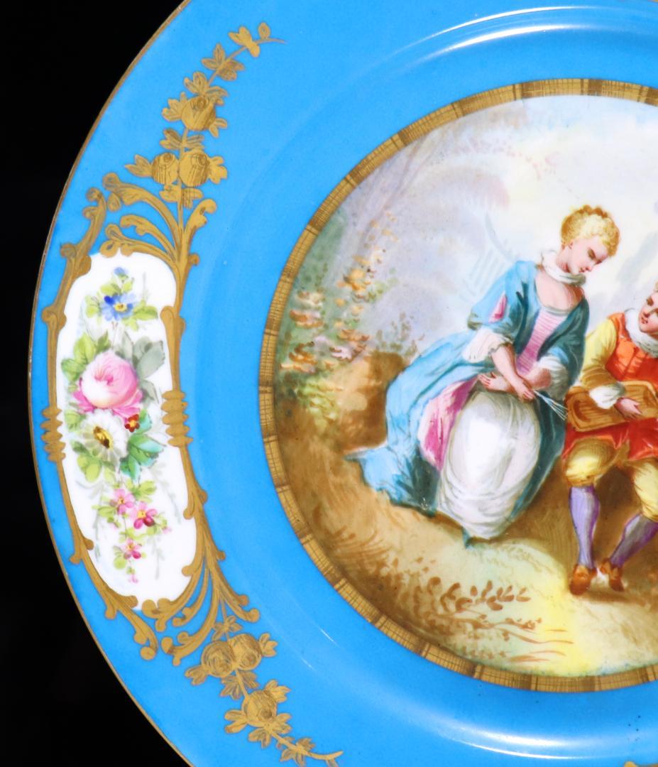 オールド・セーブル 1876年頃 青地色絵金彩男女図皿 ターコイズブルー 大型